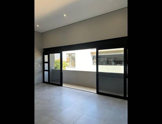 1 BEDROOM APARTMENT FOR SALE IN MENLO PARK
